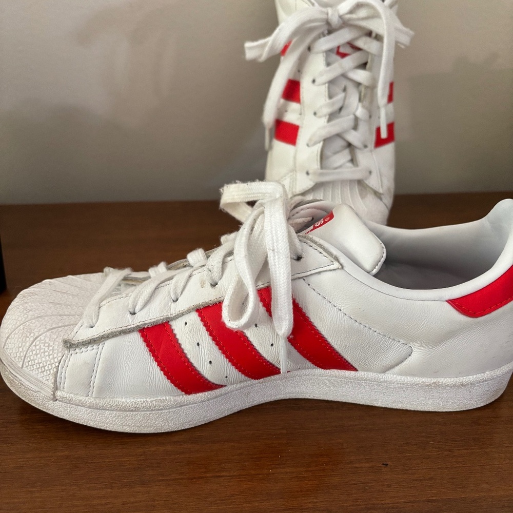 Adidas x Hattie Stewart Superstar White Red Shell Toe Leather CM8413 - Sz. 7.5